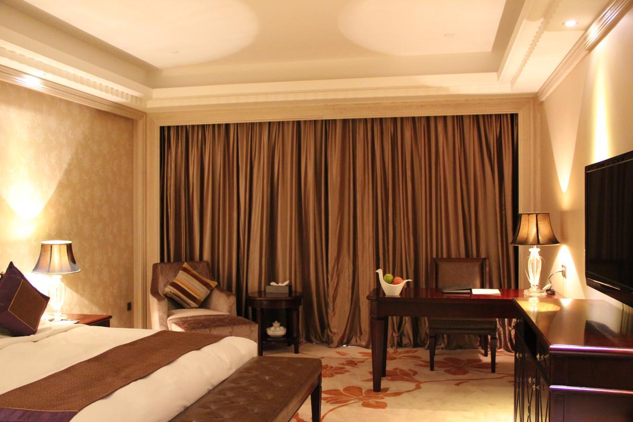 Yutong International Hotel Шанту Екстериор снимка